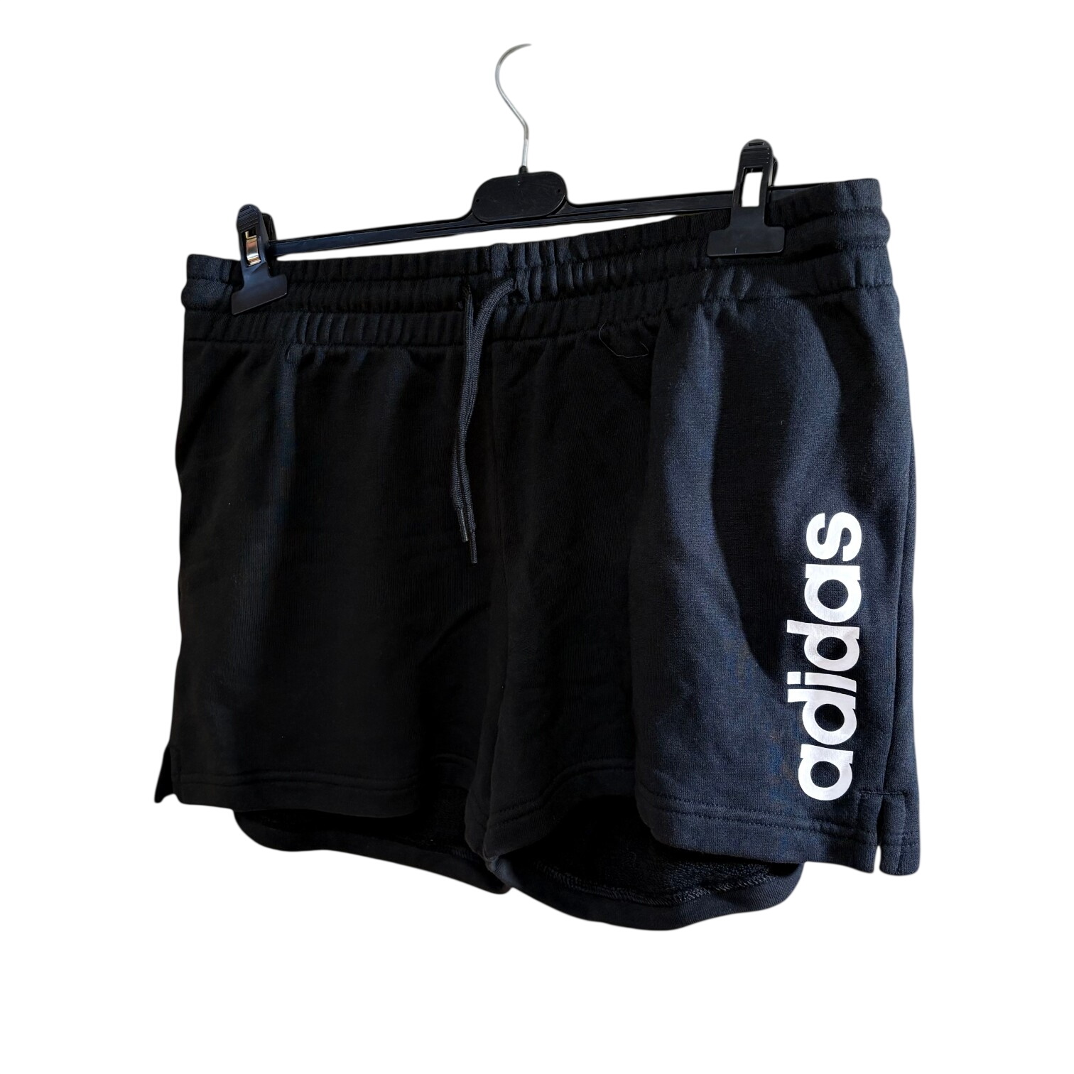Short de sport noir et blanc T-L  Comme neuf -  reconditionné disponible sur Label Emmaüs